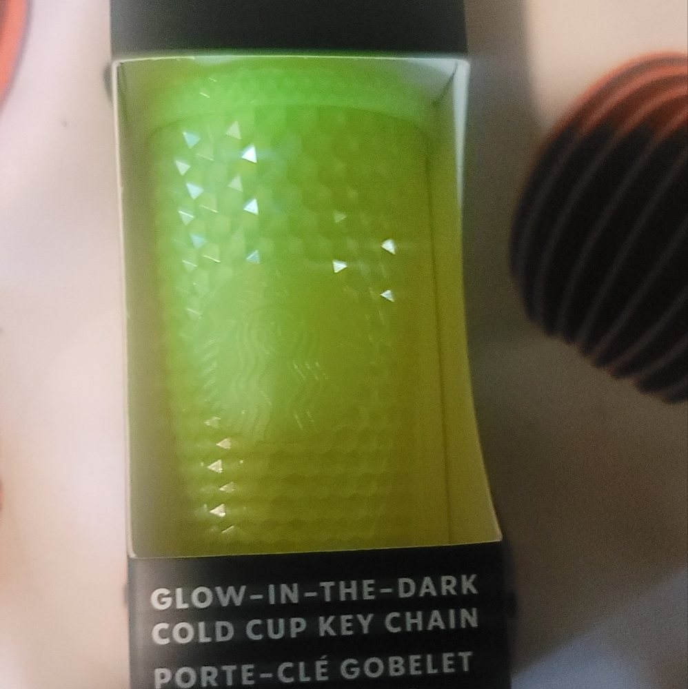 Starbucks fall season halloween 2022 collection key chain
